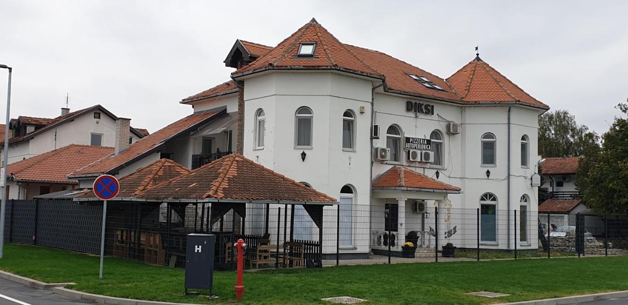 Apartmani Diksi Zrenjanin Eksteriør billede