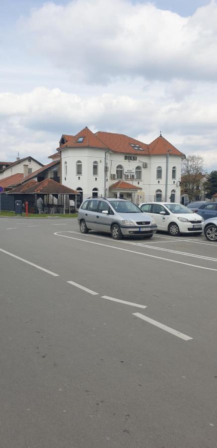 Apartmani Diksi Zrenjanin Eksteriør billede